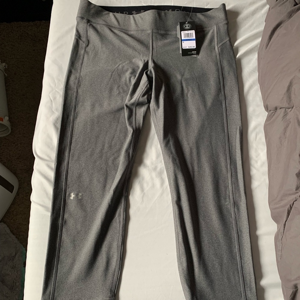 💥SOLD💥NWT Under Armour Leggings